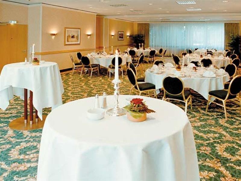 Renaissance Duesseldorf Hotel Екстер'єр фото