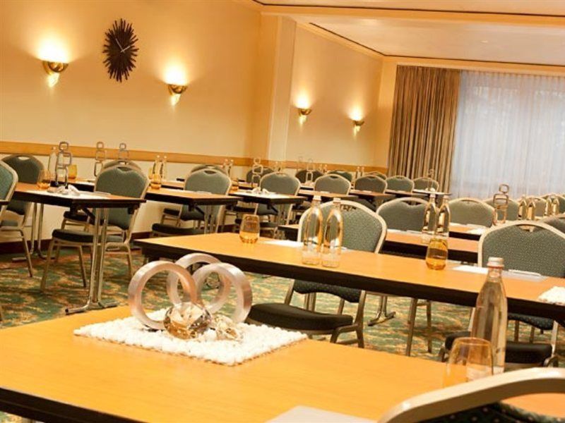 Renaissance Duesseldorf Hotel Екстер'єр фото