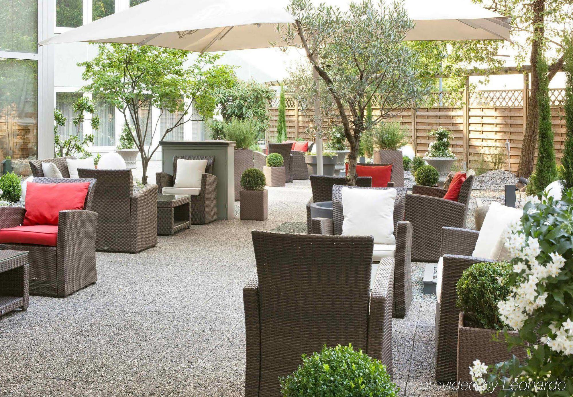 Renaissance Duesseldorf Hotel Екстер'єр фото