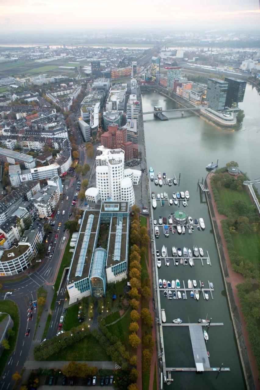 Renaissance Duesseldorf Hotel Екстер'єр фото